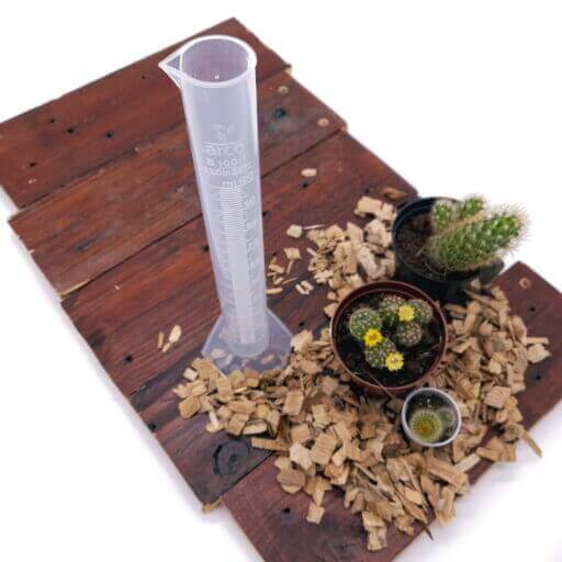 100ml Plastic Measuring Cylinder 
